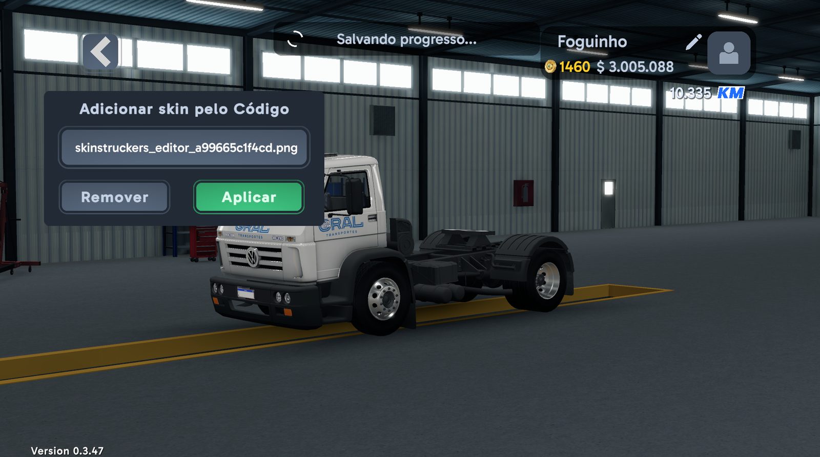 Skin aplicada no caminhão com o jogo salvando o progresso